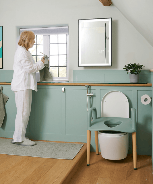 Spryly Poise Raised Toilet Seat