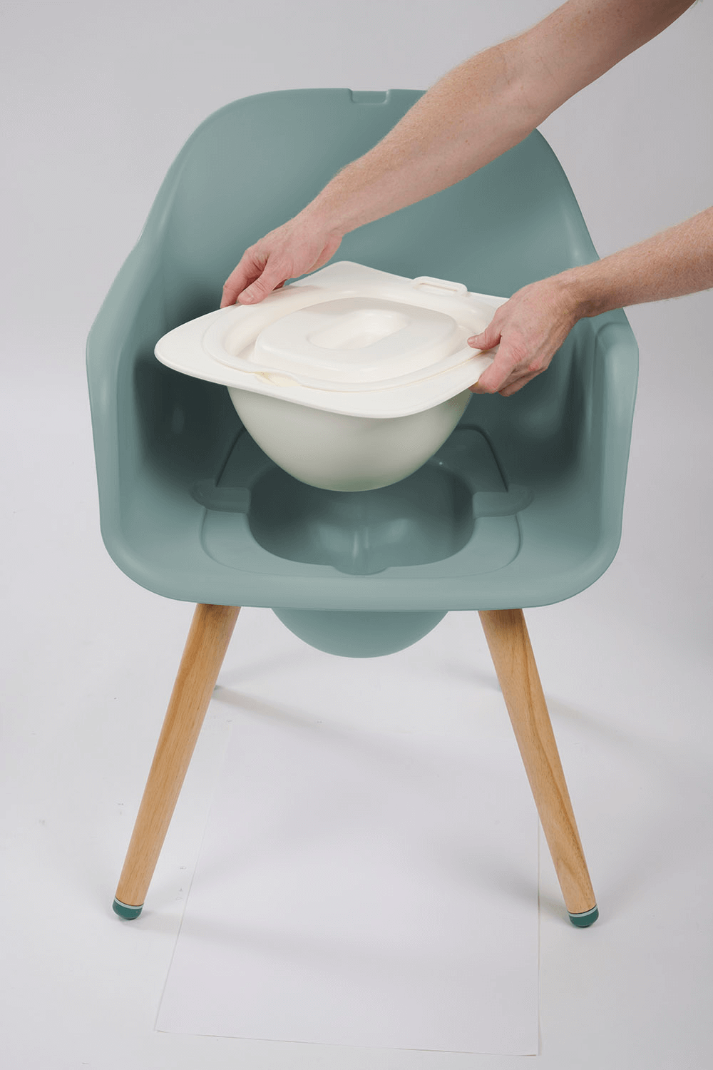 Spryly Poise Commode