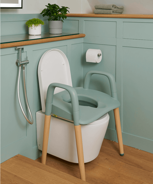 Spryly Poise Raised Toilet Seat
